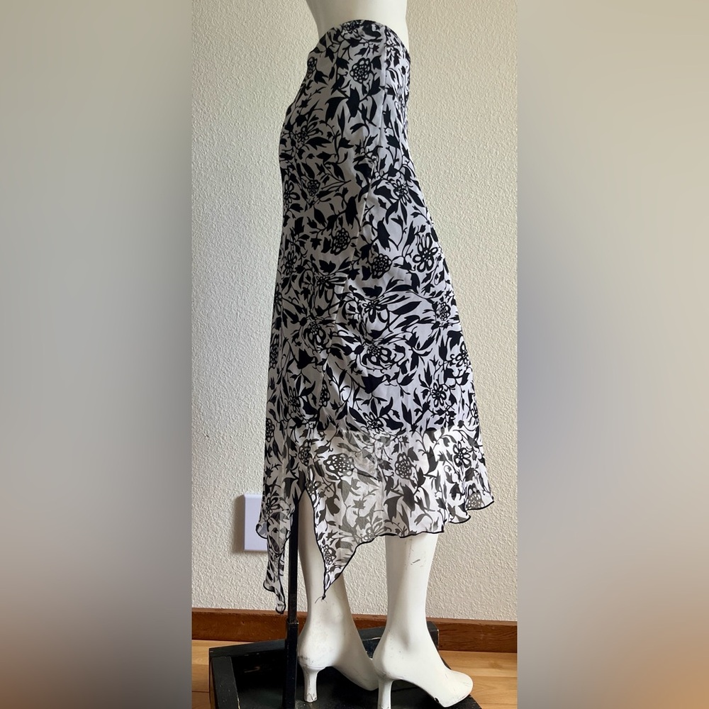 Vintage Labelle Black White Floral Handkerchief Skirt Whimsy Goth Fairycore S - Picture 12 of 16